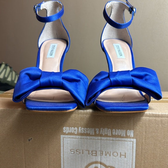 NWOT • Steve Madden • Women's Trusty Heeled Sandal 💙 Blue Satin 💙 Size 8.5 - Picture 16 of 17